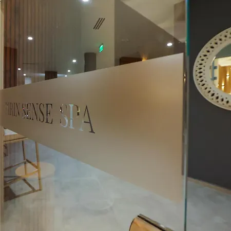 1br For 4 W Balcony View Near Lift *