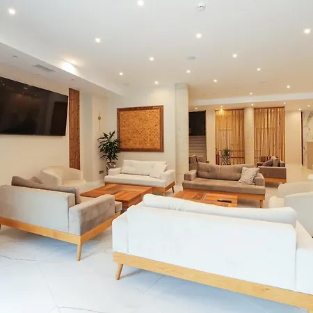 1br -balcony View -spa- Walk To Lift *