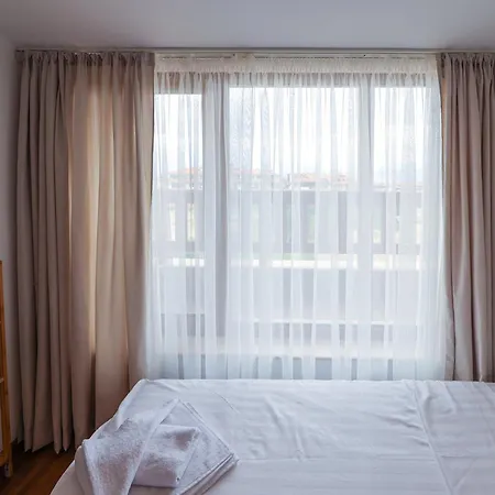 1br For 4 W Balcony View Near Lift