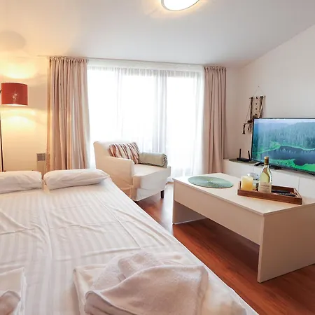 Stylish 1br Balcony Walk To Lift & * Bansko
