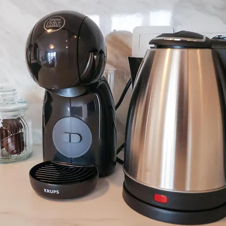 1br For 4 W Balcony View Near Lift *