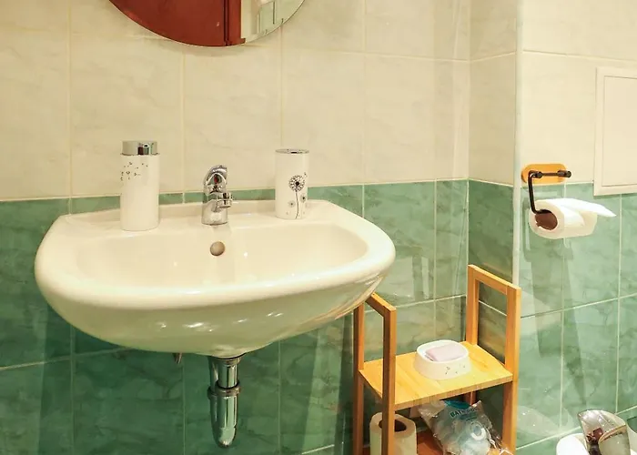 Stylish 1Br Bansko Balconyiwalk To Ski Lift & Spa 公寓 *