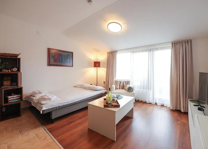 Bansko Nest 1BR Mountain View near Ski Lift Bansko