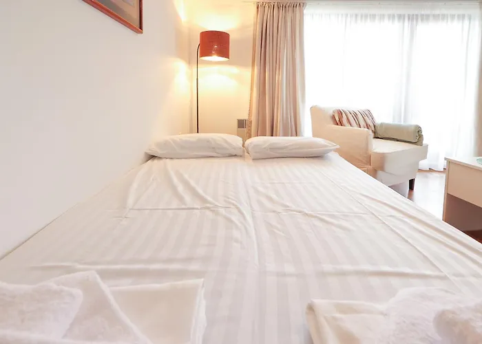 Bansko Nest 1BR Mountain View near Ski Lift Bansko